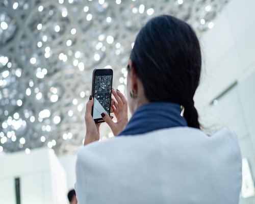 Central PixelCrownNation smartphone exhibition directory