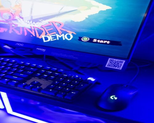 Pixel gaming welcome interface on smartphone